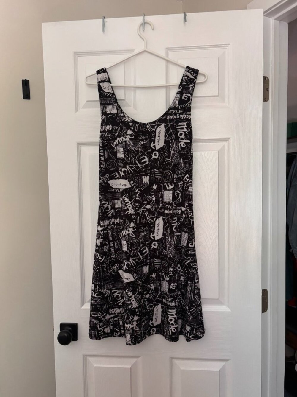 Black & White Graphic Print Skater Dress | Artsy Mini Dress | Stretchy (M/L)